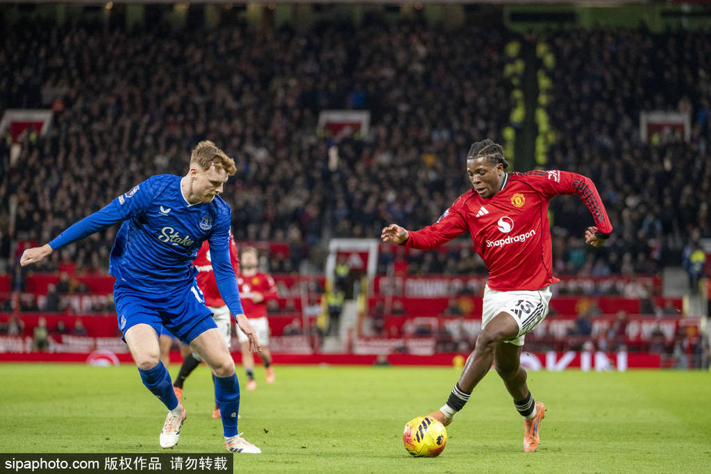 晚旗报：埃及就萨拉赫、马尔穆什参加非洲杯时间与红军曼城谈判