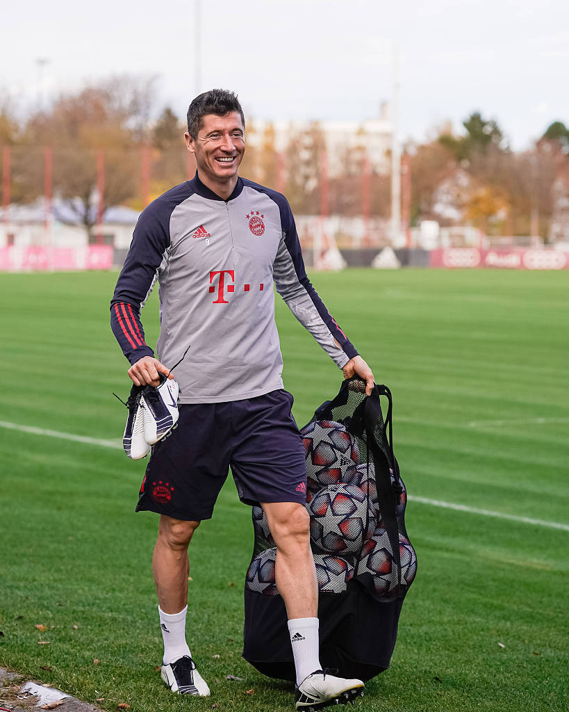 F1阿布扎比站：强势拿下一练第1+二练第1，诺里斯：不太满意